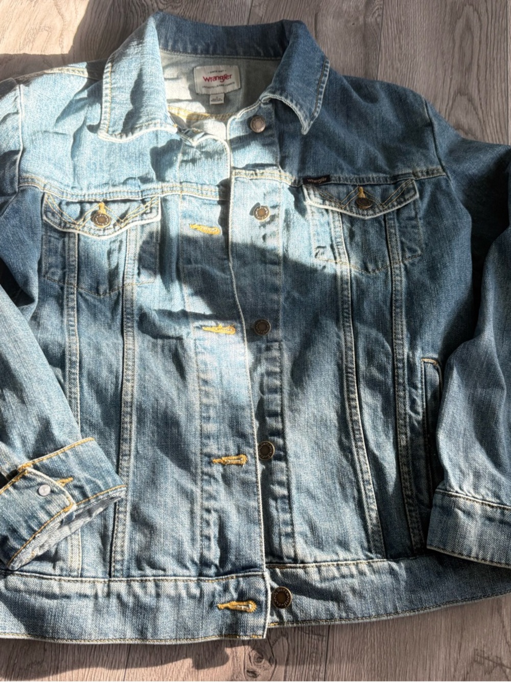 Wrangler light blue denim jacket with red logo